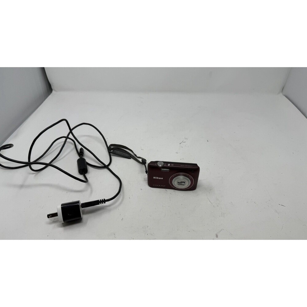 Nikon COOLPIX S4100 Digital Camera Plum W/ Charger (Lens Error/Stuck)
